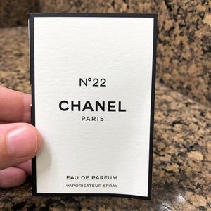 CHANEL No 22 Fragrance Mini